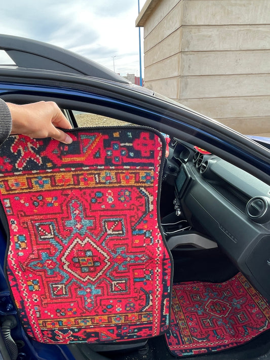 طقم سجاد سيارة بتصميم شرقي عريق – لمسة فخامة لسيارتك